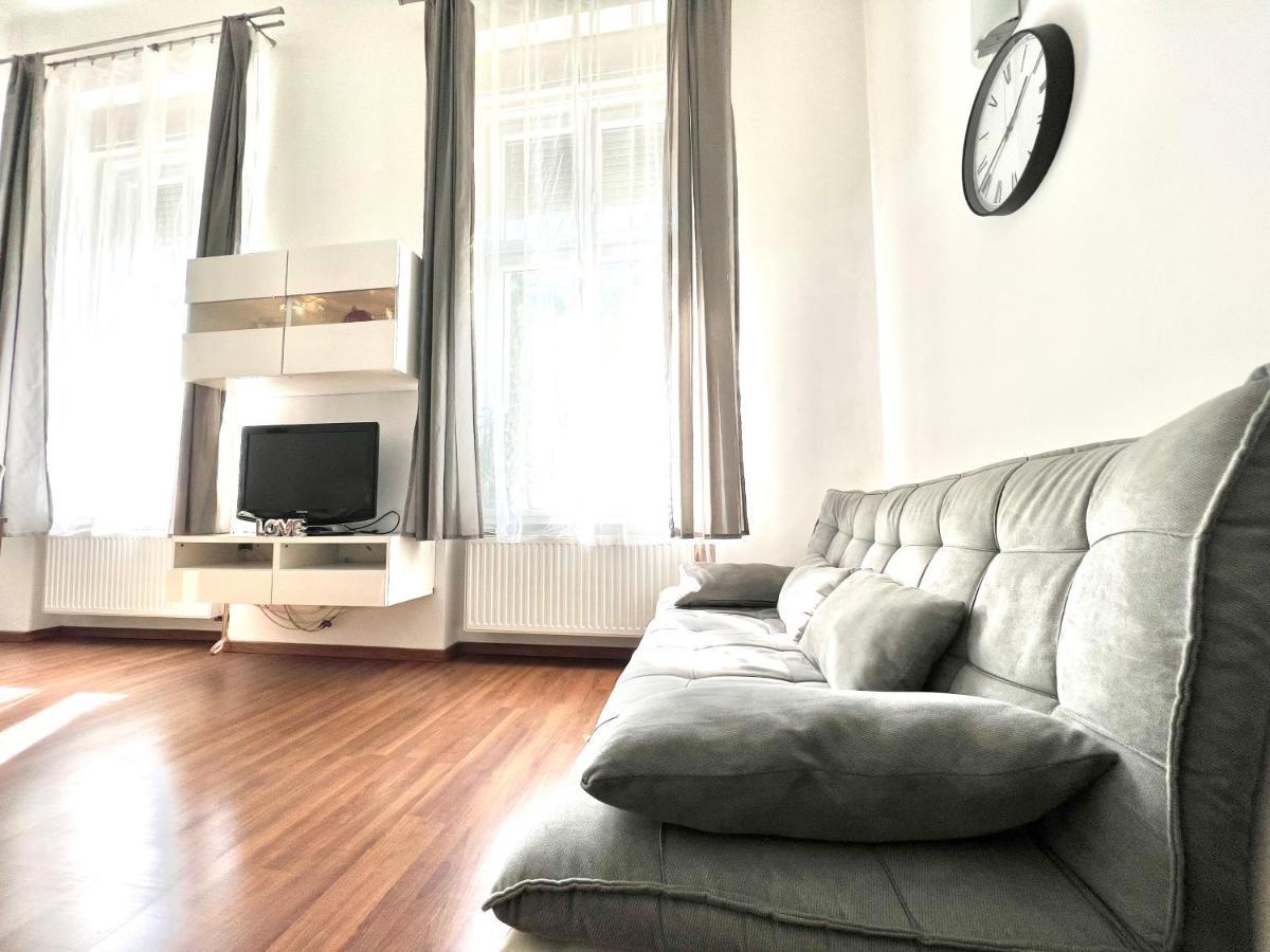 Ricky Apartment Budapest Exterior photo